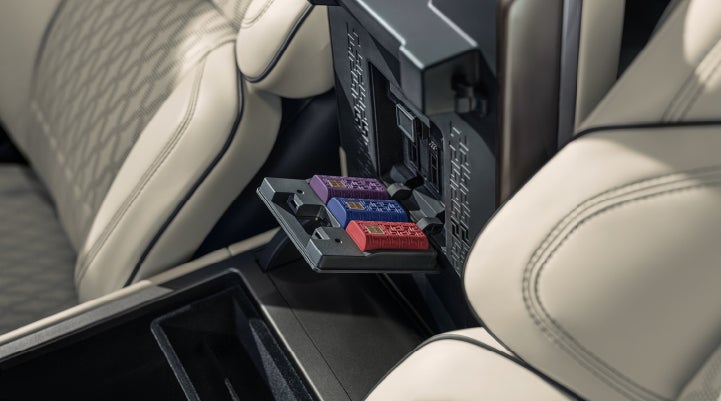 Digital Scent cartridges are shown in the diffuser located in the center arm rest. | Pilson Lincoln in Mattoon IL